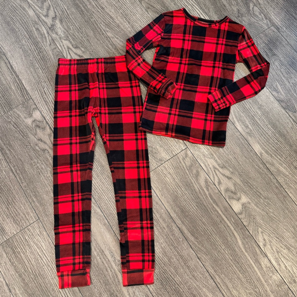 Cat & Jack Kids Ultra Soft Velvety Buffalo Plaid Snug-Fit Pajamas - 8
